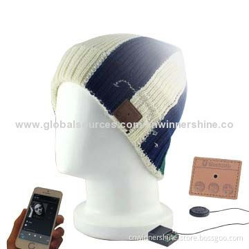 Men's beanie hats with fashionable and practical Bluetooth headphone inset help free talking